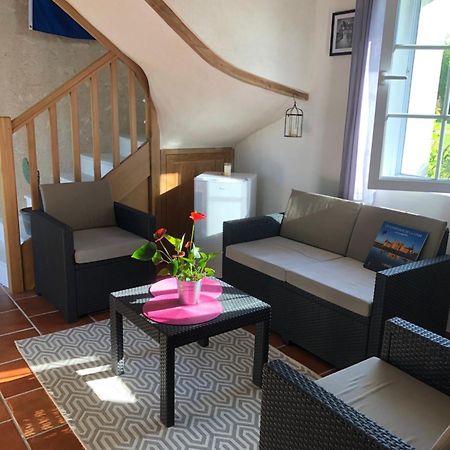 La Tour De La Conterie Bed and Breakfast Beaumont-Village Eksteriør billede