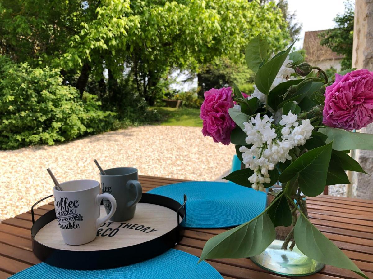 La Tour De La Conterie Bed and Breakfast Beaumont-Village Eksteriør billede