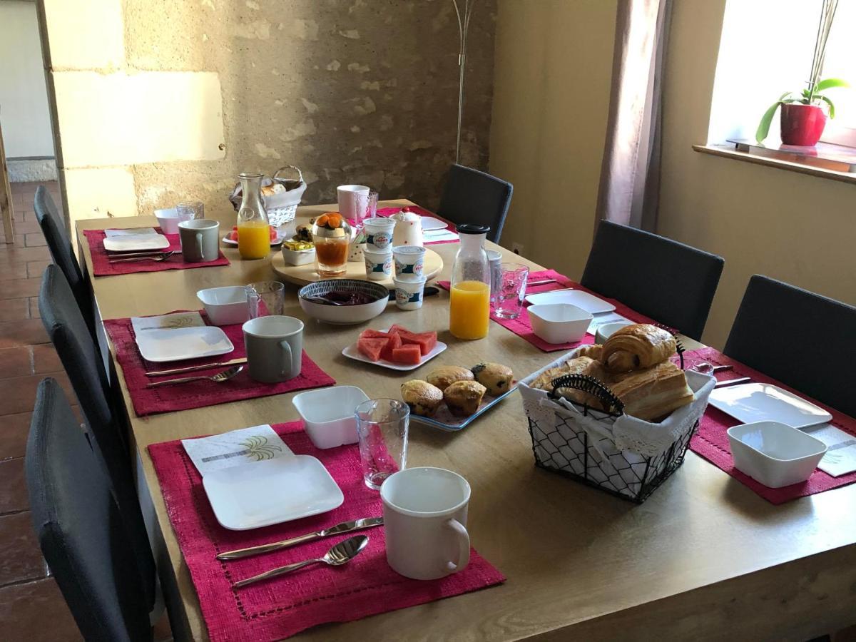 La Tour De La Conterie Bed and Breakfast Beaumont-Village Eksteriør billede