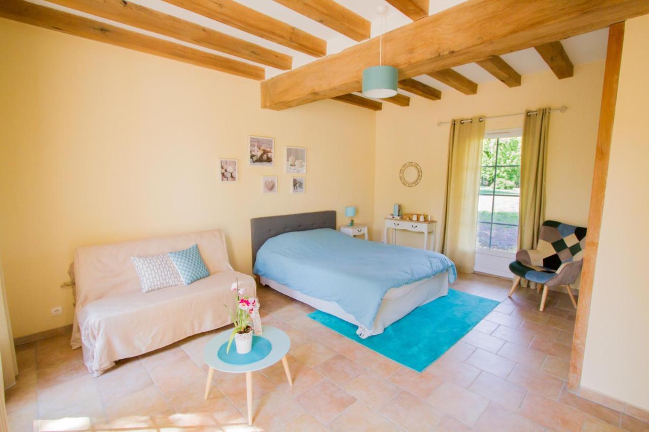 La Tour De La Conterie Bed and Breakfast Beaumont-Village Eksteriør billede